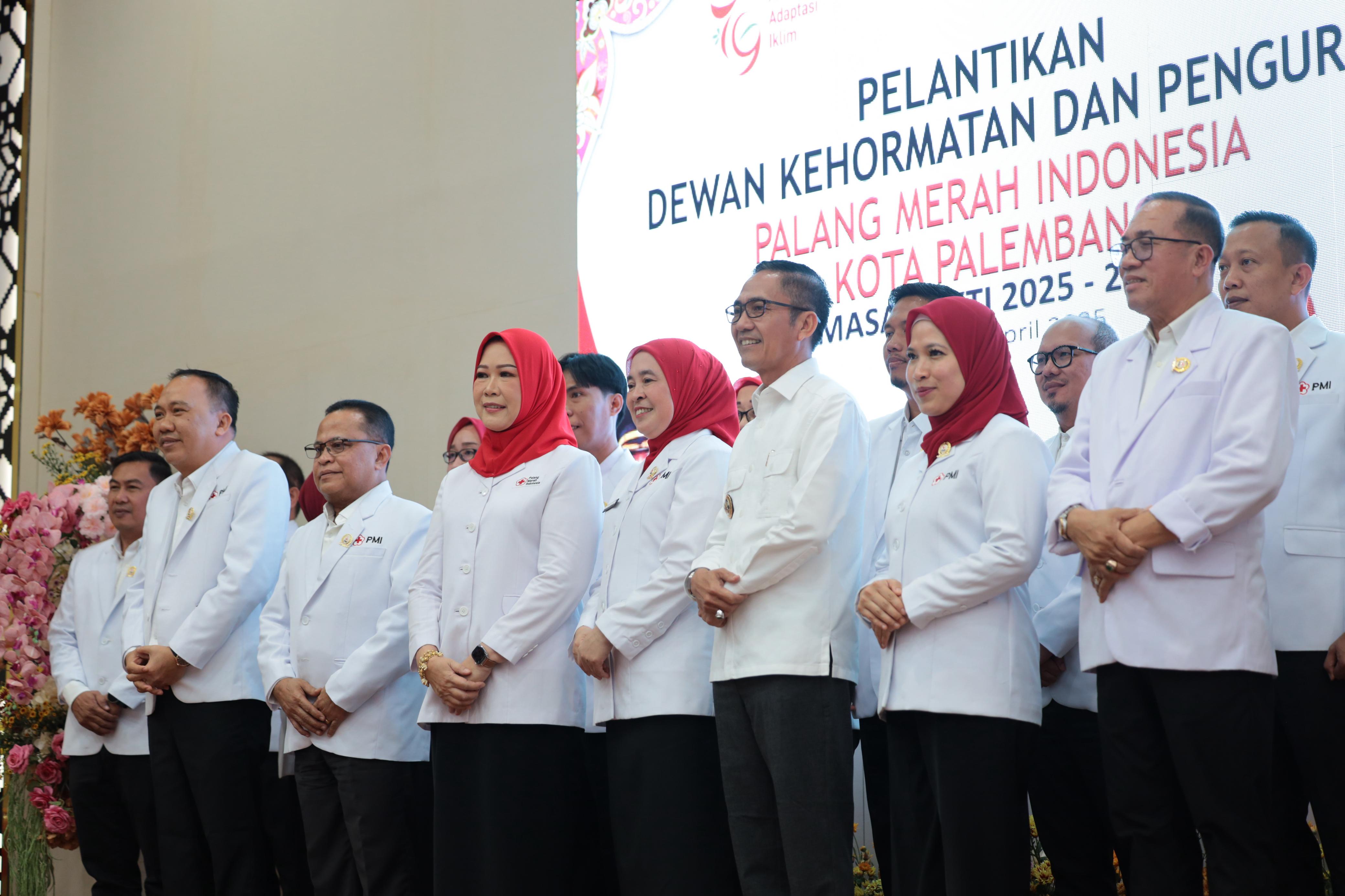 Feby Deru Lantik Dewan Kehormatan dan Pengurus PMI Kota Palembang Masa Bakti 2025-2030
