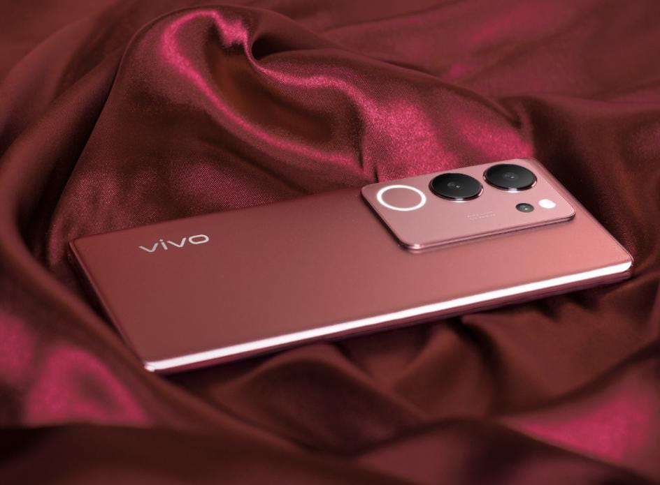 Si Merah yang Elegan dan Menawan, Ini Dia Smartphone Generasi Teranyar vivo V Series