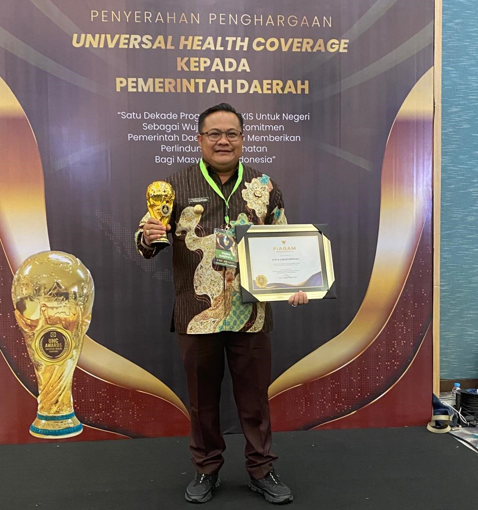 Pemkot Lubuklinggau Terima Penghargaan Universal Health Coverage