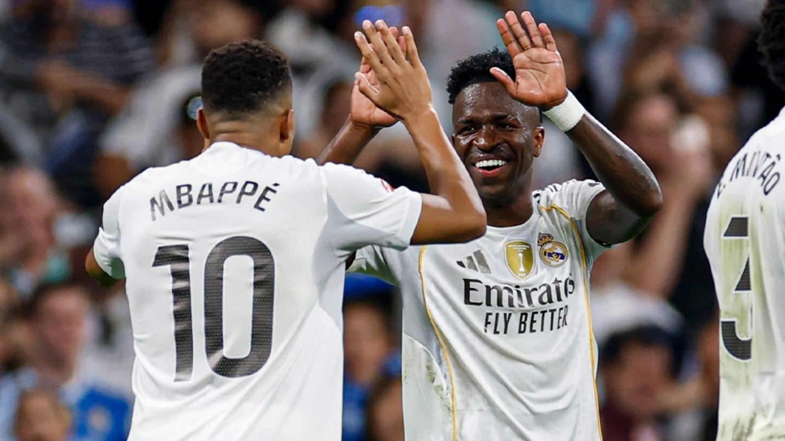 Real Madrid 3-1 Villarreal: Gol Vinicius Membawa Tuan Rumah ke Puncak Klasemen LaLiga