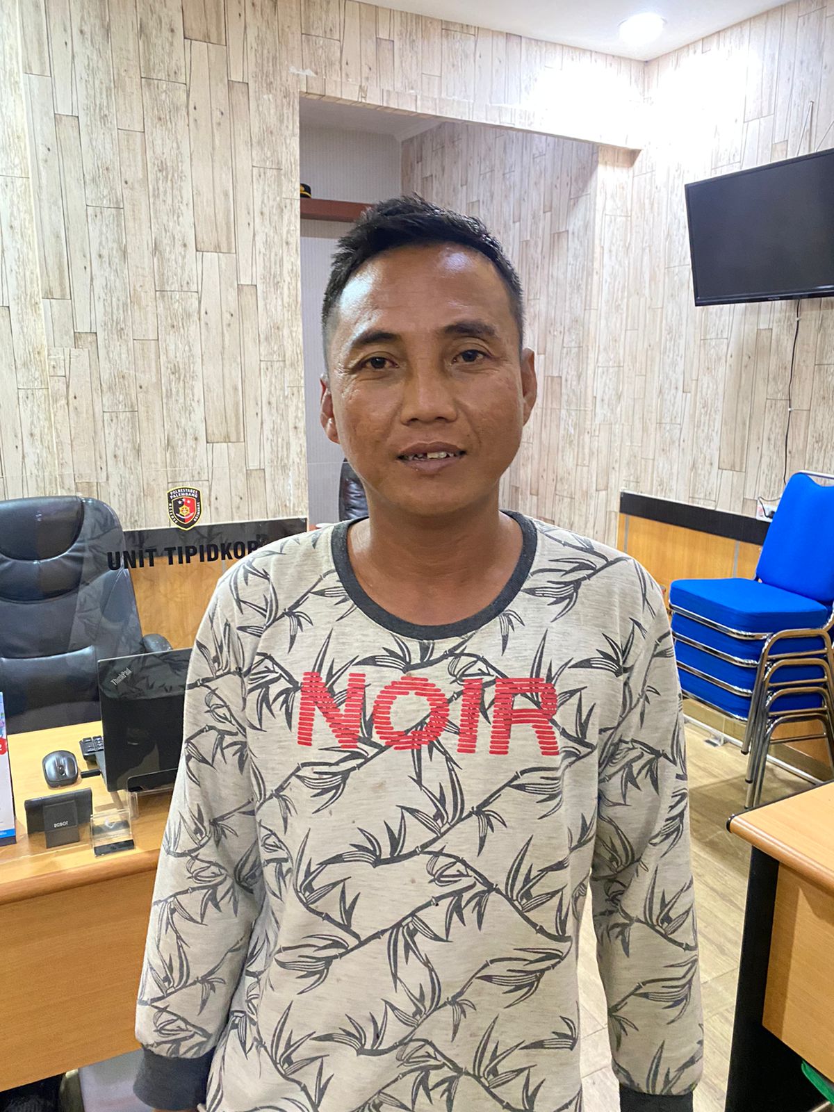 Asik 'Nongki' Pelaku Curanmor ini Malah Dapat Hadiah Dari Polisi