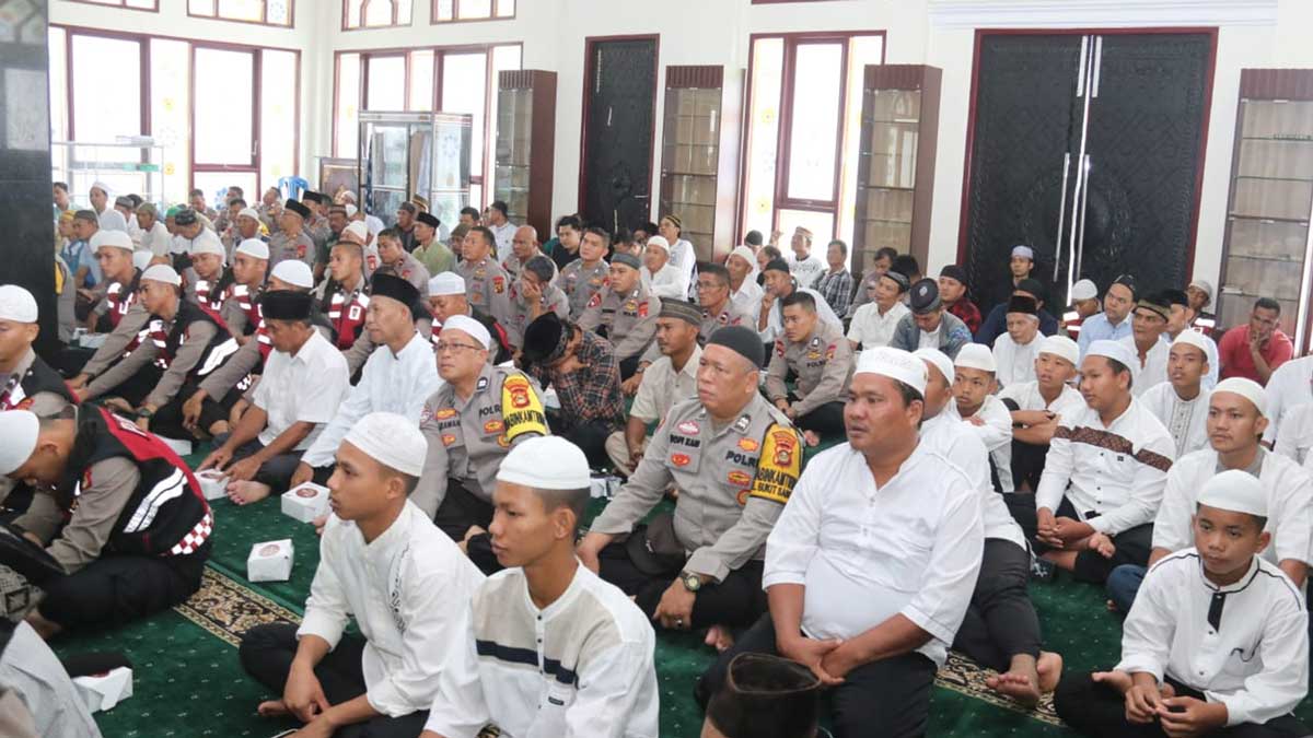 Polda Sumsel Gelar Peringatan Isra Miraj, Ada 3 Hikmah Peristiwa Menurut Ustadz Irfan Rizky Haas