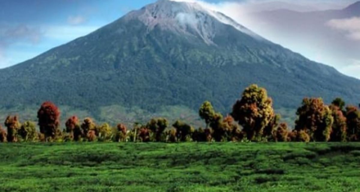 Inilah Gunung Tertinggi di Jawa Barat, Diyakini Sebagai Tempat Diskusi Para Walisongo, Kamu Tahu?