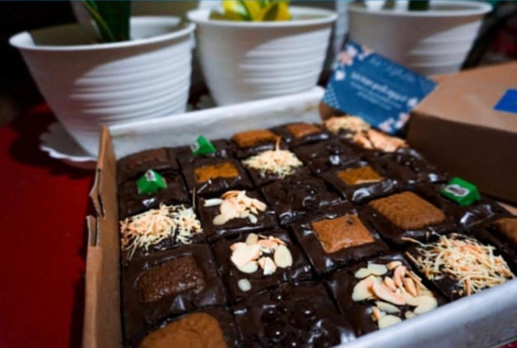 Rasa Coklat Kuat dalam Setiap Potongan: Resep Fudgy Brownies yang Nikmat dan Lezat