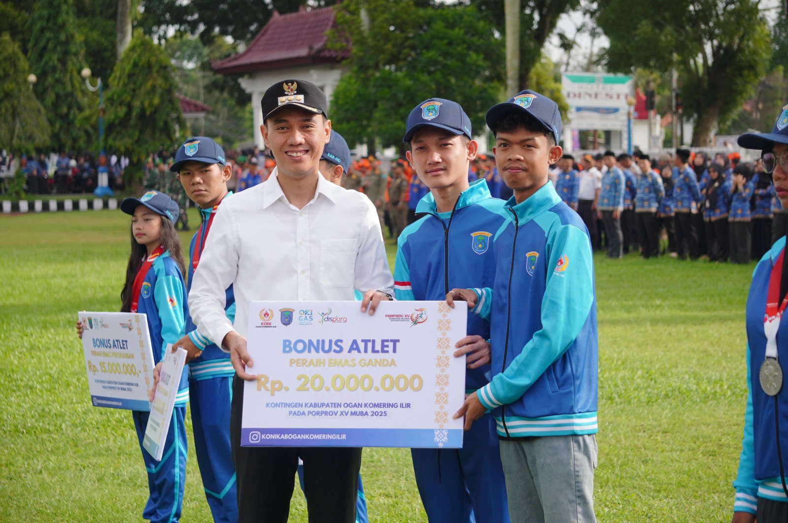 Bupati Muchendi Guyur Bonus Rp1,1 Miliar Atlet Berprestasi Porprov 2025