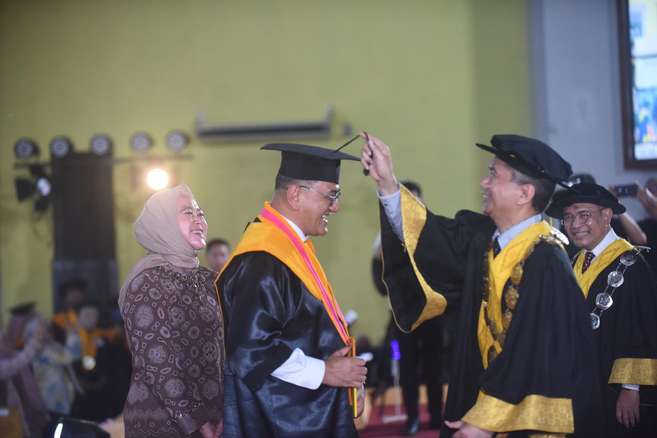 Wisuda ke-180 UNSRI, Pemprov Sumsel Tegaskan Komitmen Perkuat Sinergi dengan Perguruan Tinggi