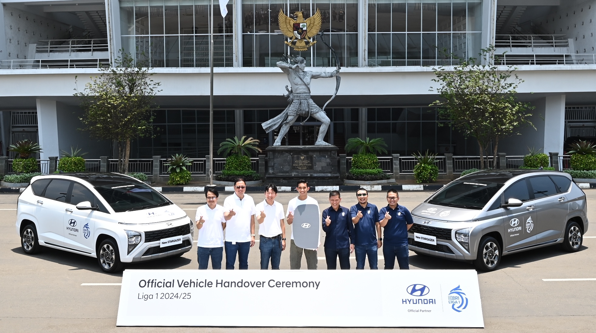 Dukung Sepak Bola Indonesia, Hyundai Stargazer Resmi Jadi Official Vehicle Partner Liga 1