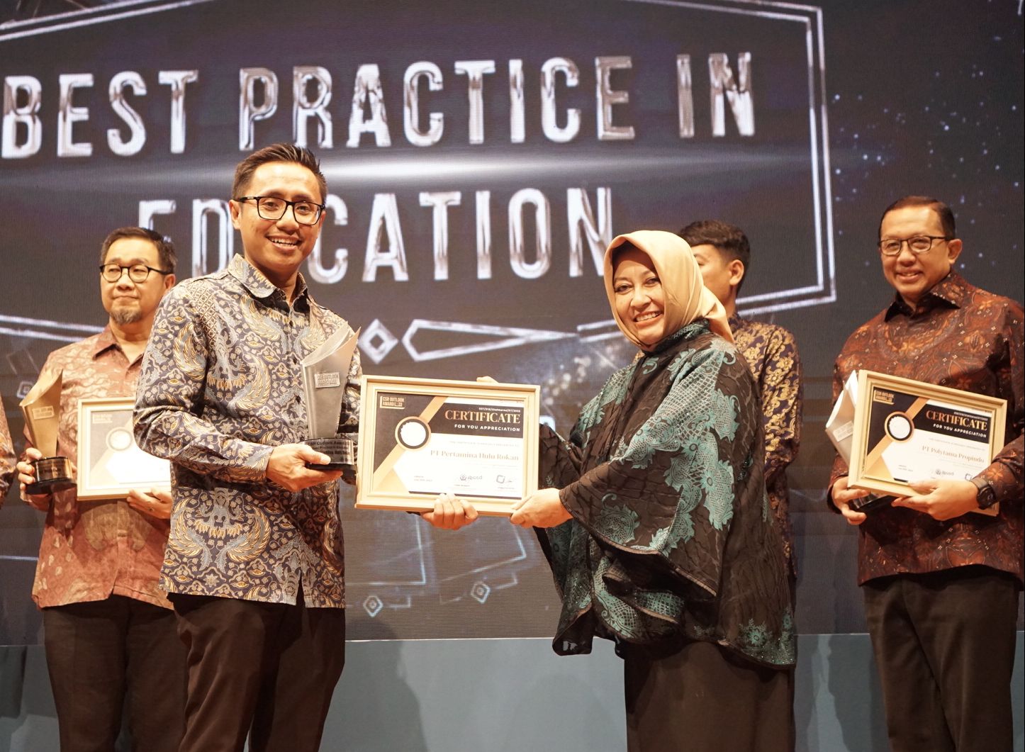 6 Penghargaan CSR Outlook Award 2023 Diraih PHR Regional Sumatera, Ini Nama-nama Penghargaannya!