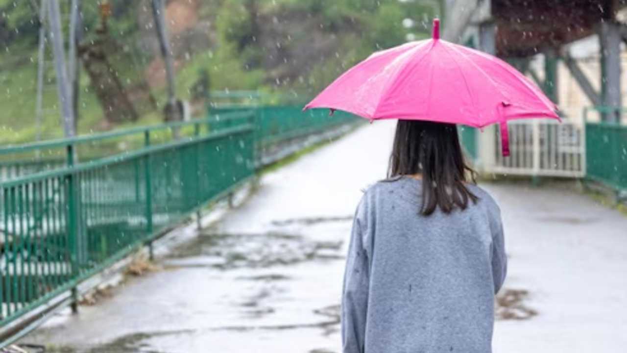 Prakiraan Cuaca BMKG Hari Ini 17 Desember 2025: Hujan Ringan dan Sedang Masih Membasahi Wilayah Sumsel