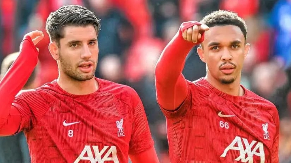 Dominik Szoboszlai Teriakan Nama Trent Alexander-Arnold Usai Cetak Gol Tendangan Bebas
