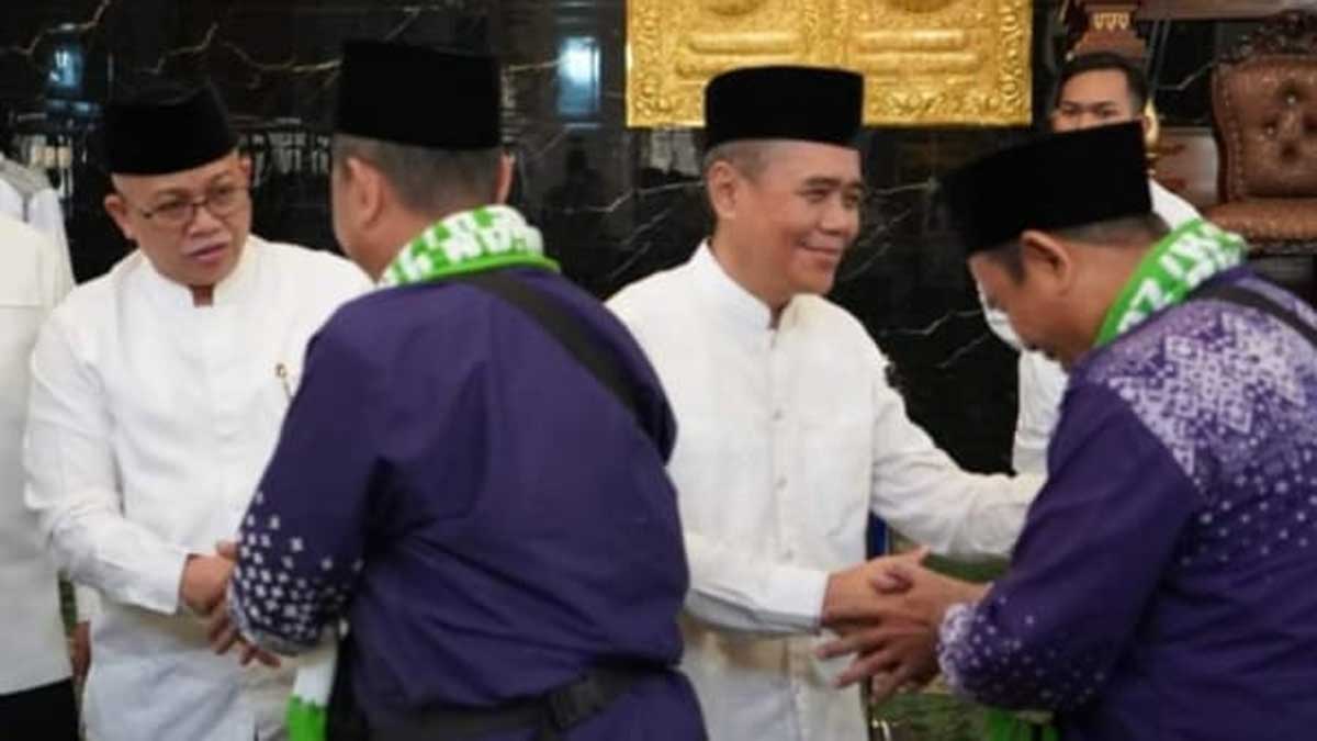 RESMI! Calon Jemaah Haji Ogan Ilir Dilepas Wabup H Ardani dan Sekda Muhsin