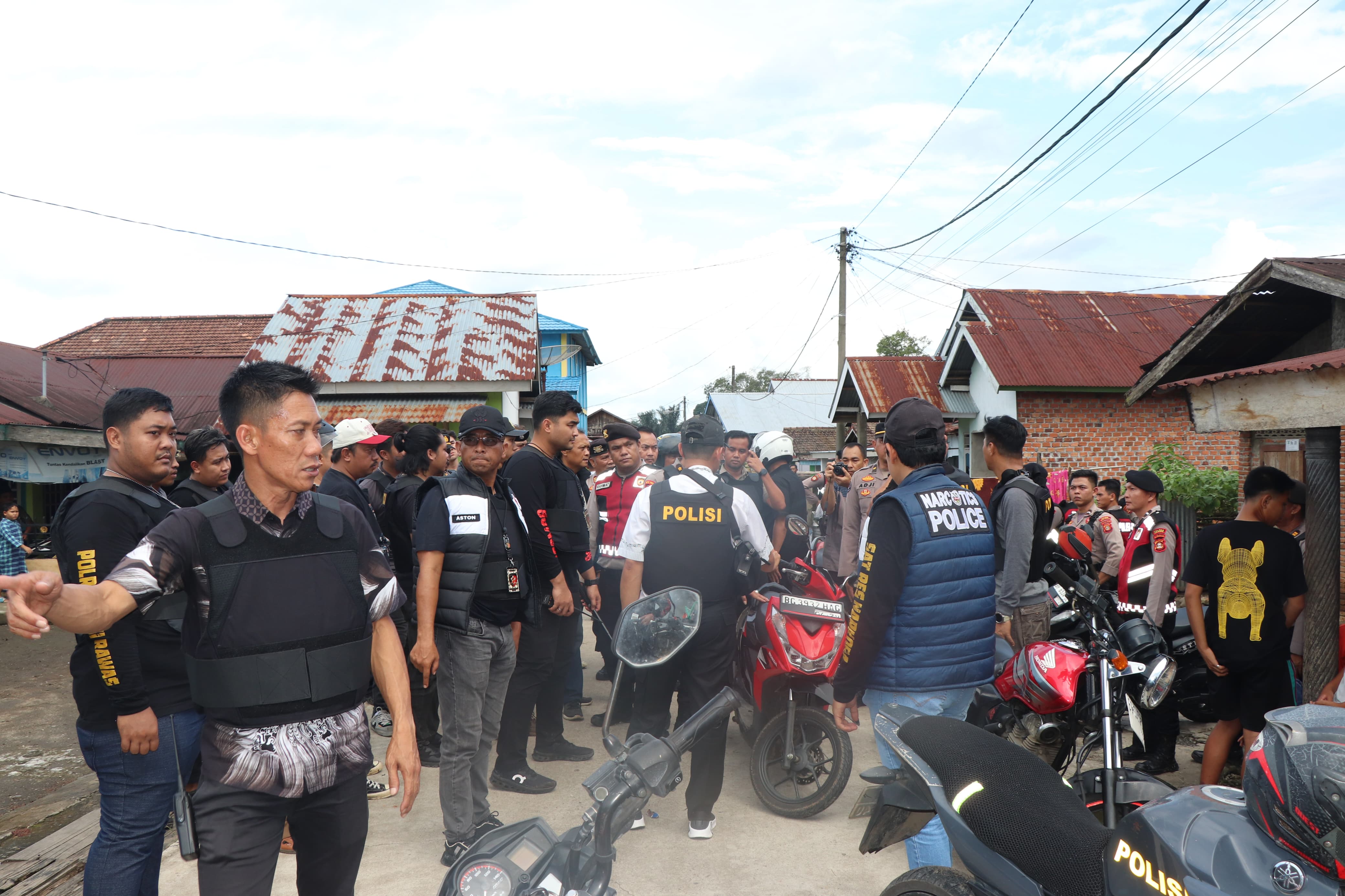 Kapolres Musi Rawas AKBP Andi Supriadi Pimpin Gakkum Narkoba  di Desa Tanah Priuk