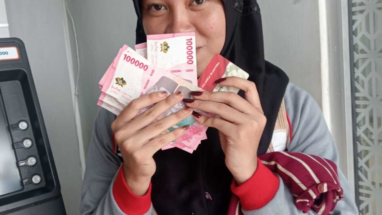 INFO PENTING: Penerima Bantuan Usia 20 Hingga 40 Tahun Bakal Keluar Dari Daftar Bansos PKH BPNT 2025!
