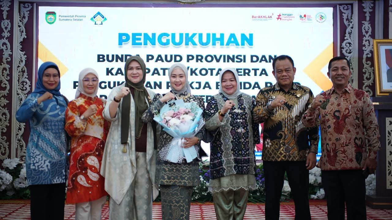 Hj Risca Priba Ayu Dikukuhkan Sebagai Bunda PAUD Kota Lubuk Linggau