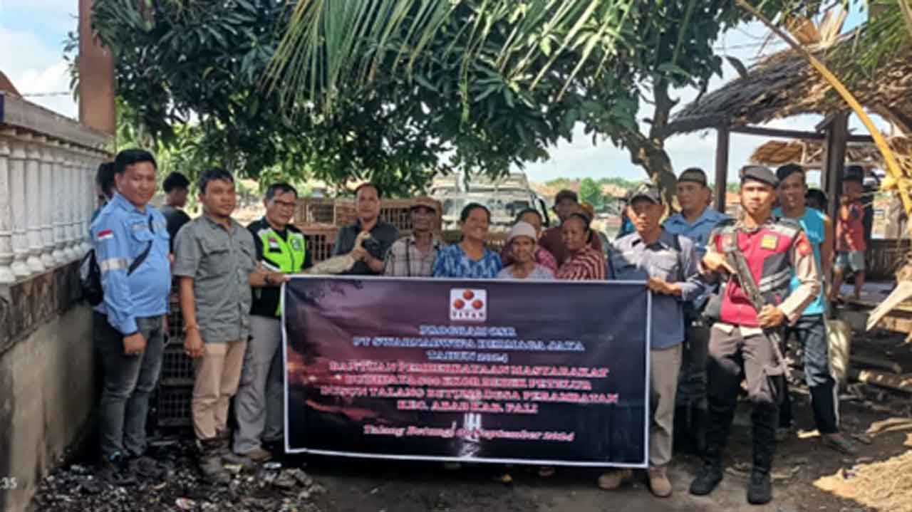 PT SDJ Salurkan CSR, Masyarakat Telang Betutu Dapat Bantuan Budidaya 500 Ekor Bebek Petelur