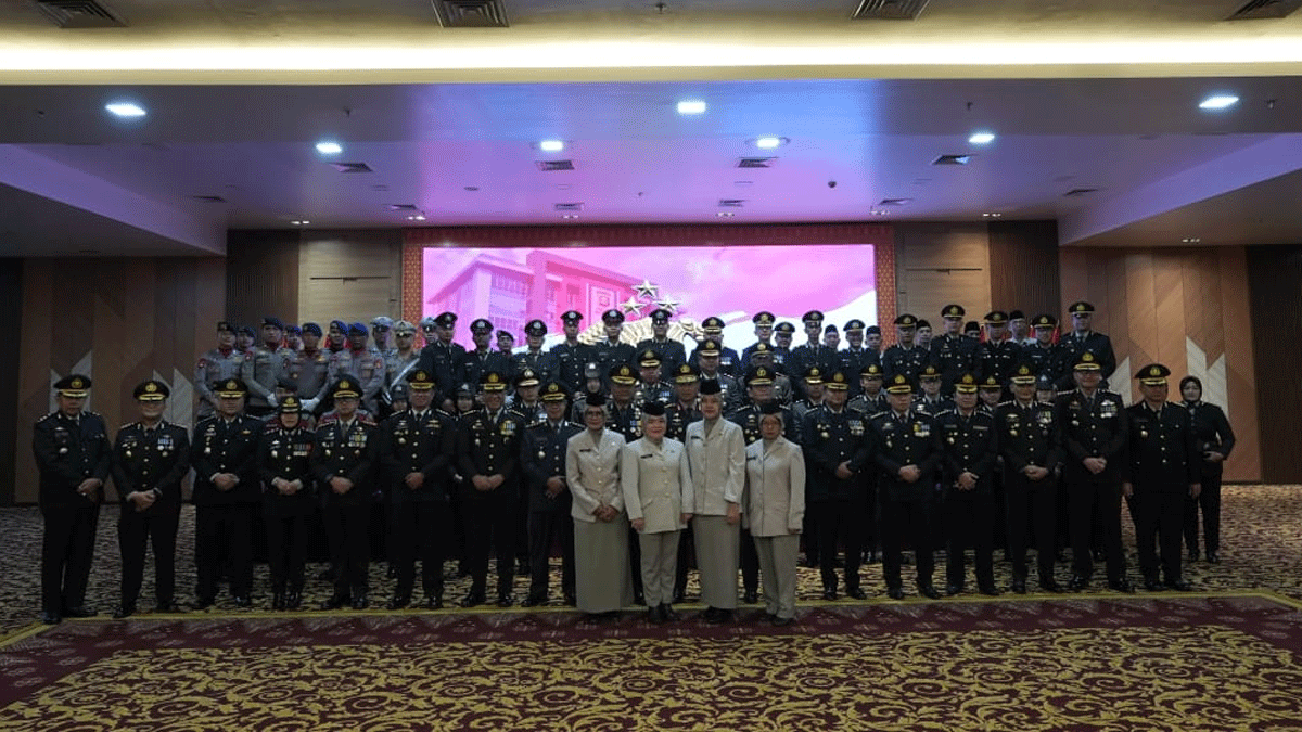 Wakapolda Sumsel Pimpin Upacara Hari Pahlawan di Polda Sumsel