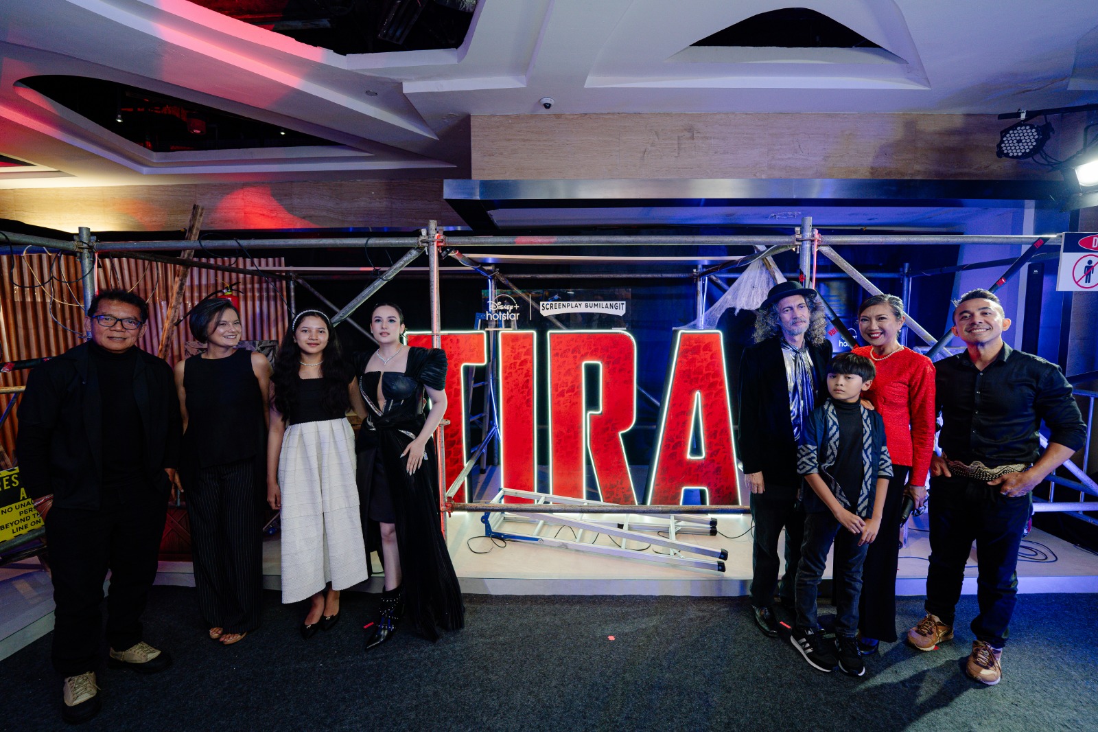 Sederet Pemain dan Filmmaker Hadiri Gala Premiere Serial ‘TIRA’