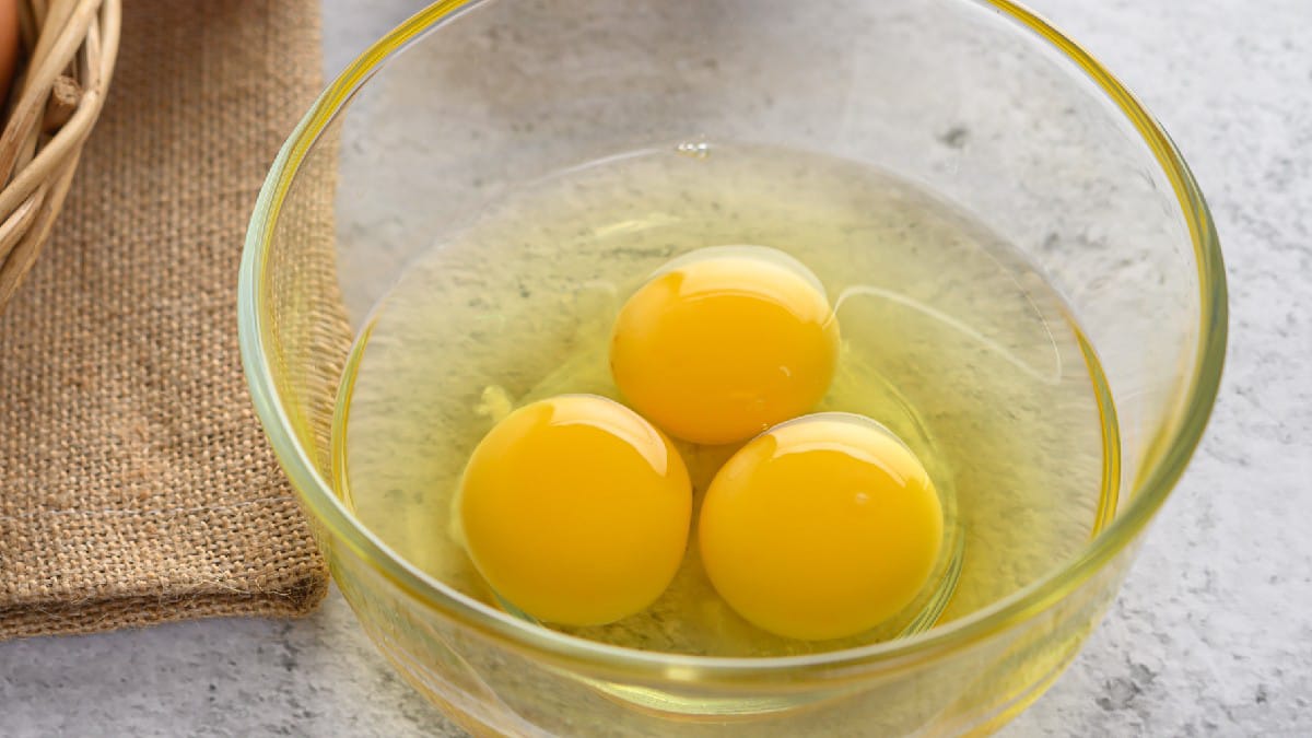 Gak Nyangka! Kuning Telur Ternyata Dapat Sehatkan Kulit Kamu Yang Kering 