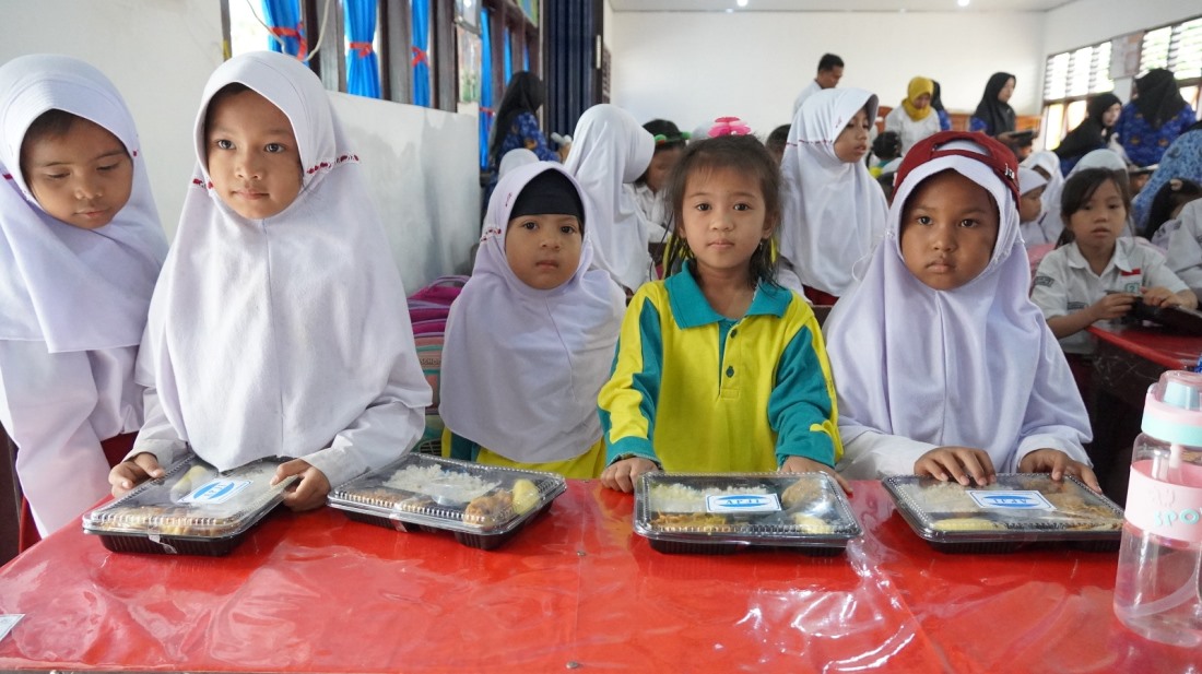 Indonesia Masuk Barisan Negara dengan Tingkat Kelaparan Tertinggi di ASEAN, Program MBG Sudah Tepat?