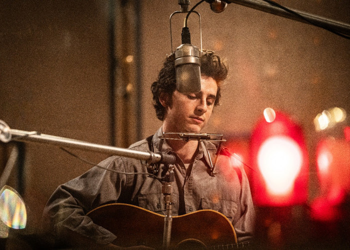 Film Terbaru Timothee Chalamet 'A Complete Unknown' Sudah Tayang di Bioskop, Kisahkan Perjalanan Bob Dylan