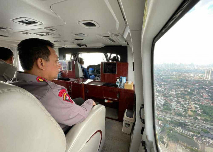 Naik Helikopter, Kapolri Pantau Langsung Arus Mudik di Jalan Tol dan Arteri  