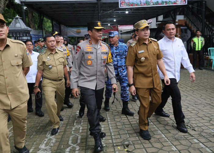 Kapolda Bersama Forkompimda Sumsel Lakukan Pemantauan Ibadah Gereja dan Pos Pam Ops Lilin 2024