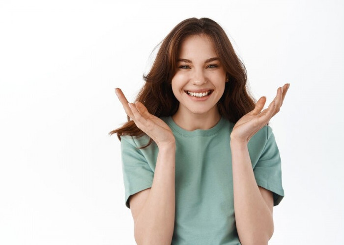 Senyum Lebih Cerah, Ini 3 Cara Ampuh Memutihkan Gigi dengan Bahan Alami, Bisa Dicoba!