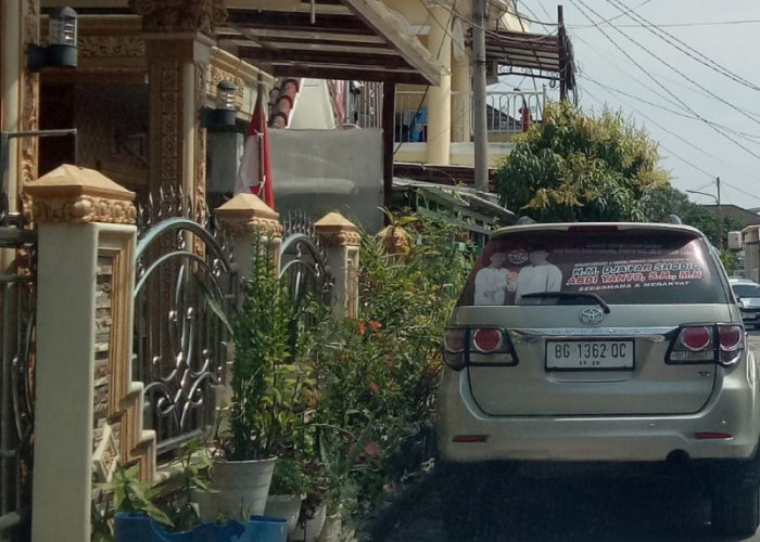 Terang-Terangan! Oknum Kades Somor Pasang Poster JADI di Mobil Pribadi, Ini Kata Bawaslu OKI