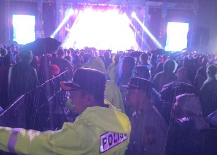 Tanjung Senai Jadi Lautan Manusia, Kapolres Ogan Ilir Apresiasi Ketertiban Warga Saat Konser Dadali