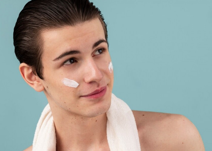 3 Skincare Rutin Buat Kaum Pria, Dijamin Wajah Cerah Seharian 
