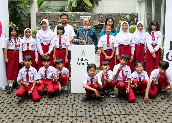 LG Serahkan Instalasi Edukatif ke SDN Ragunan 08, 350 Kg E-Waste Disulap Jadi Karya Seni! 