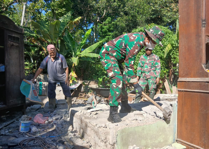 Bikin Haru! Berbekal Semangat Baja, Satgas TMMD Salatiga Sulap Rumah Ibu Sri Jadi Hunian Layak