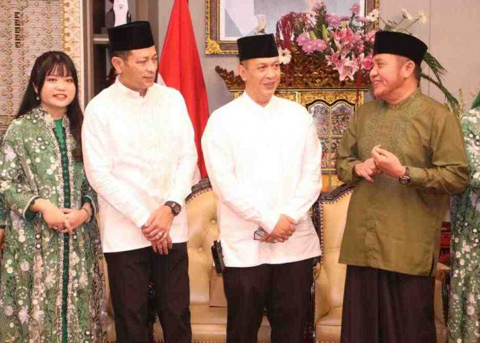 Kapolda Sumsel Silaturahmi dengan Gubernur di Griya Agung Palembang
