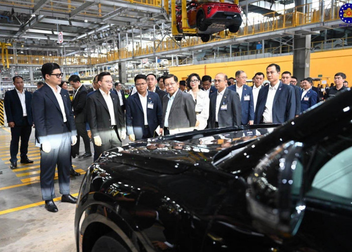 GEGER VIETNAM! Presiden Myanmar Melongo Lihat Pabrik VinFast, Mobil Listrik ASEAN Siap Guncang Dunia!