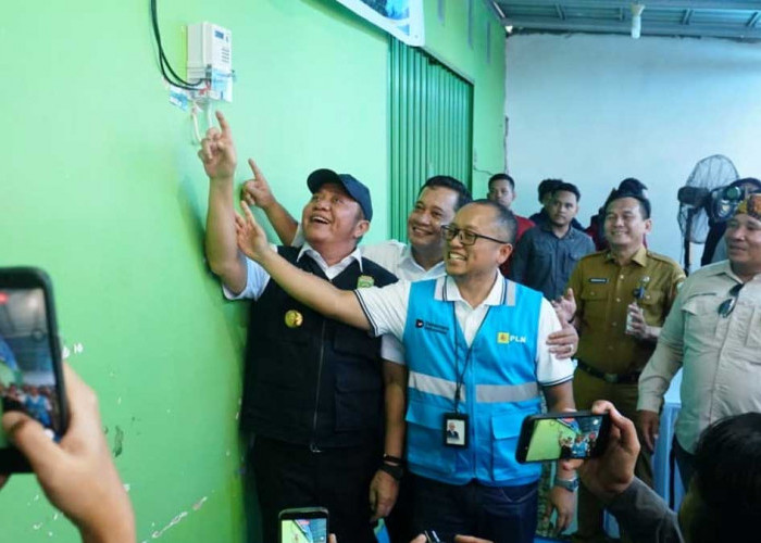 Gerak Cepat! Herman Deru Resmikan Peningkatan Tegangan Listrik di Kenten Laut