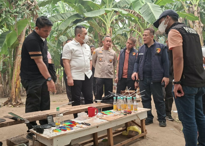 GEGER! Polisi dan BNN Gerebek Diduga Sarang Narkoba di Sekonjing Ogan Ilir, 2 Orang Diciduk!