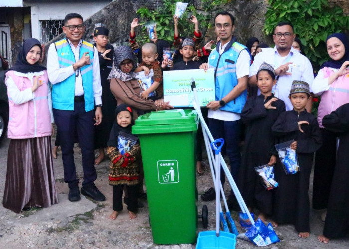 PLN Icon Plus SBU Sumbagsel Salurkan Santunan dan Bantuan Alat Kebersihan Kepada Panti Asuhan Nurul Huda