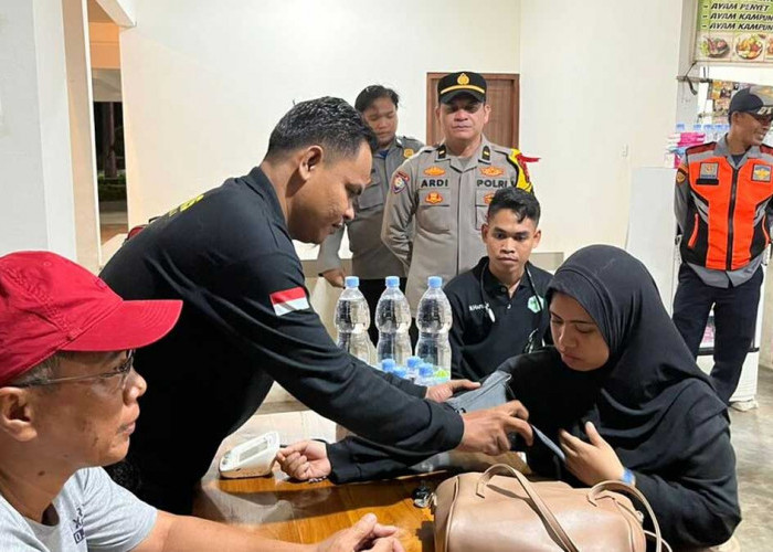 Cegah Kelelahan di Jalur Mudik, Polda Sumsel Siagakan Tim Medis dan Cek Tensi Gratis bagi Pengemudi