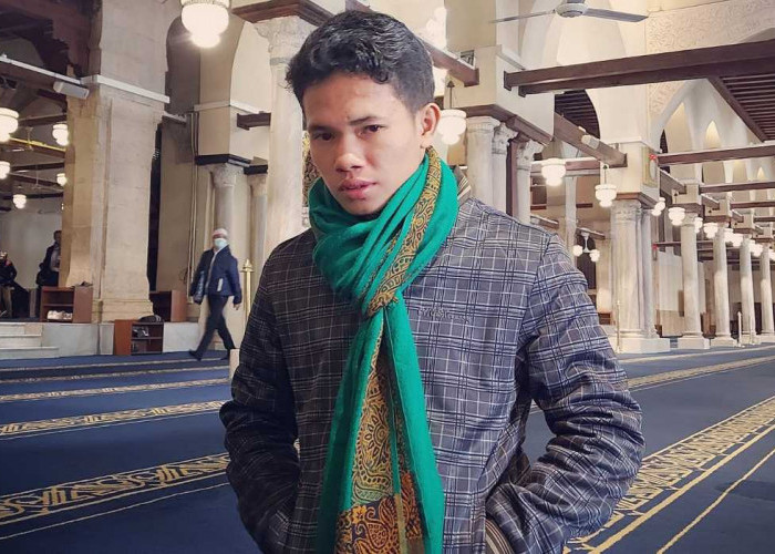 KENALAN YUK! Putra Empat Lawang Ini Seorang Hafiz, Fasih 3 Bahasa dan Kuliah di Luar Negeri