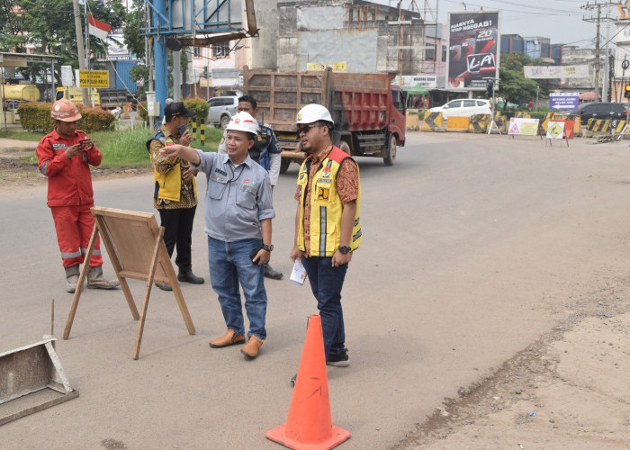 KPBU-AP Sumsel Lakukan Rekonstruksi Jalan, Arus Lalin KM 12 Dialihkan