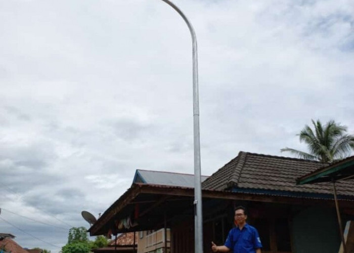  10 Titik Lampu Tenaga Surya Terpasang di Desa Jagabaya  