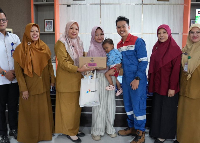 Bantu Nutrisi Anak, Pertamina Patra Niaga Kilang Plaju Beri Makanan Tambahan