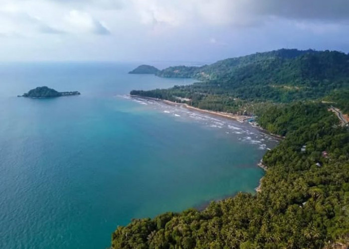 Liburan di Padang? Ini Rekomendasi 6 Pantai yang Bisa Kamu Datangi Bareng Keluarga Tercinta Pada Nataru Nanti!