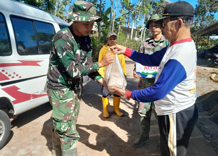 Tergerak Kerja Keras TNI, Warga Desa Cukil Sukarela Kirim Makan Siang Buat Satgas TMMD Kodim Salatiga