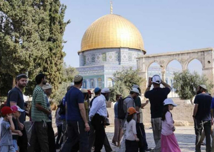 ASTAGHFIRULLAH! Warga Israel Serang Masjid Al-Aqsa, Lakukan Ritual Yahudi