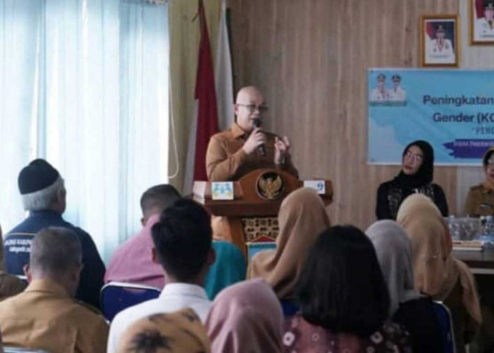 Sekda Muhsin Hadiri Kegiatan Penguatan Forum Perempuan Kepala Keluarga