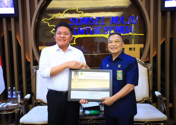 Gubernur Herman Deru Raih Penghargaan Dirjen Badilag Mahkamah Agung RI