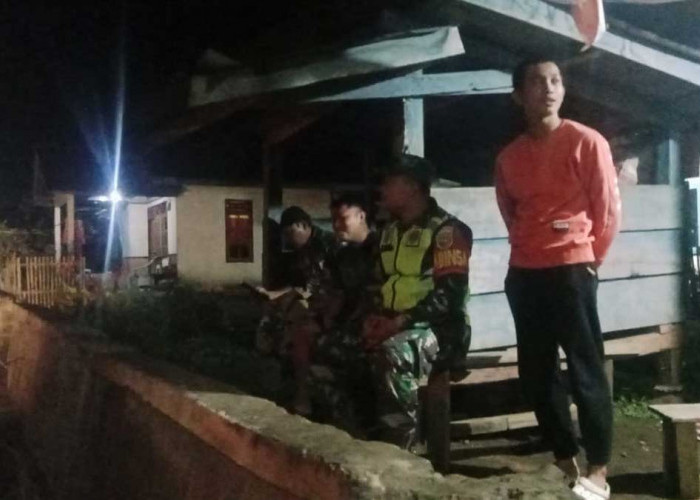 Aksi Sigap 3 Babinsa Koramil 405-08 Jarai Gencar Sosialisasi Karhutla
