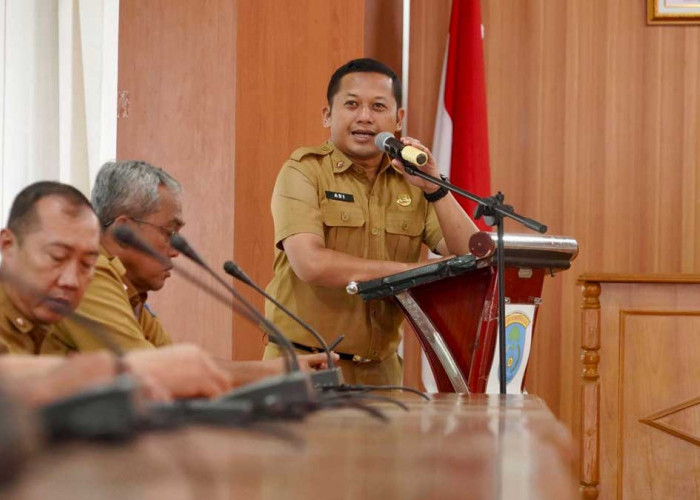 Kabel Semrawut Bikin Resah, Bupati OKI Muchendi Ambil Tindakan Tegas ke Operator