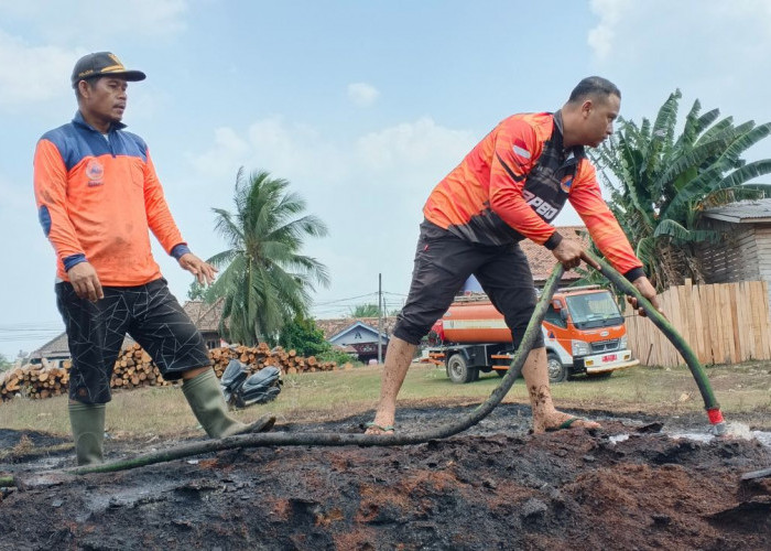 Lahan Gambut Sulit Dipadamkan, BPBD Banyuasin Siaga Karhutla Harian di Rantau Bayur